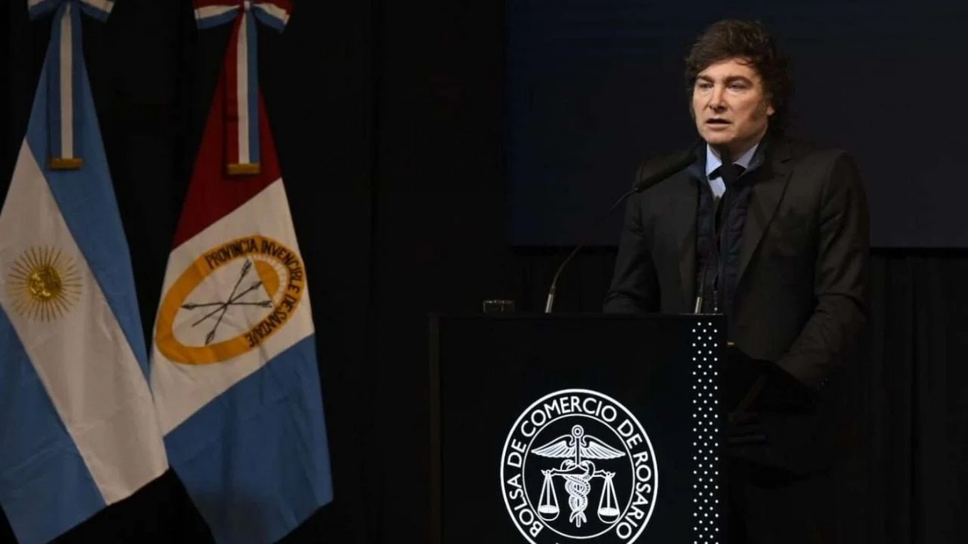 Milei evitó hablar de las supuestas coimas en su Gobierno y disparó contra la oposición